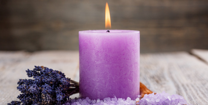 Si të riciklojmë qirinjtë e vjetër